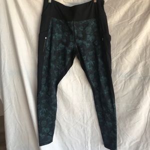 Athleta XL Traverse tights